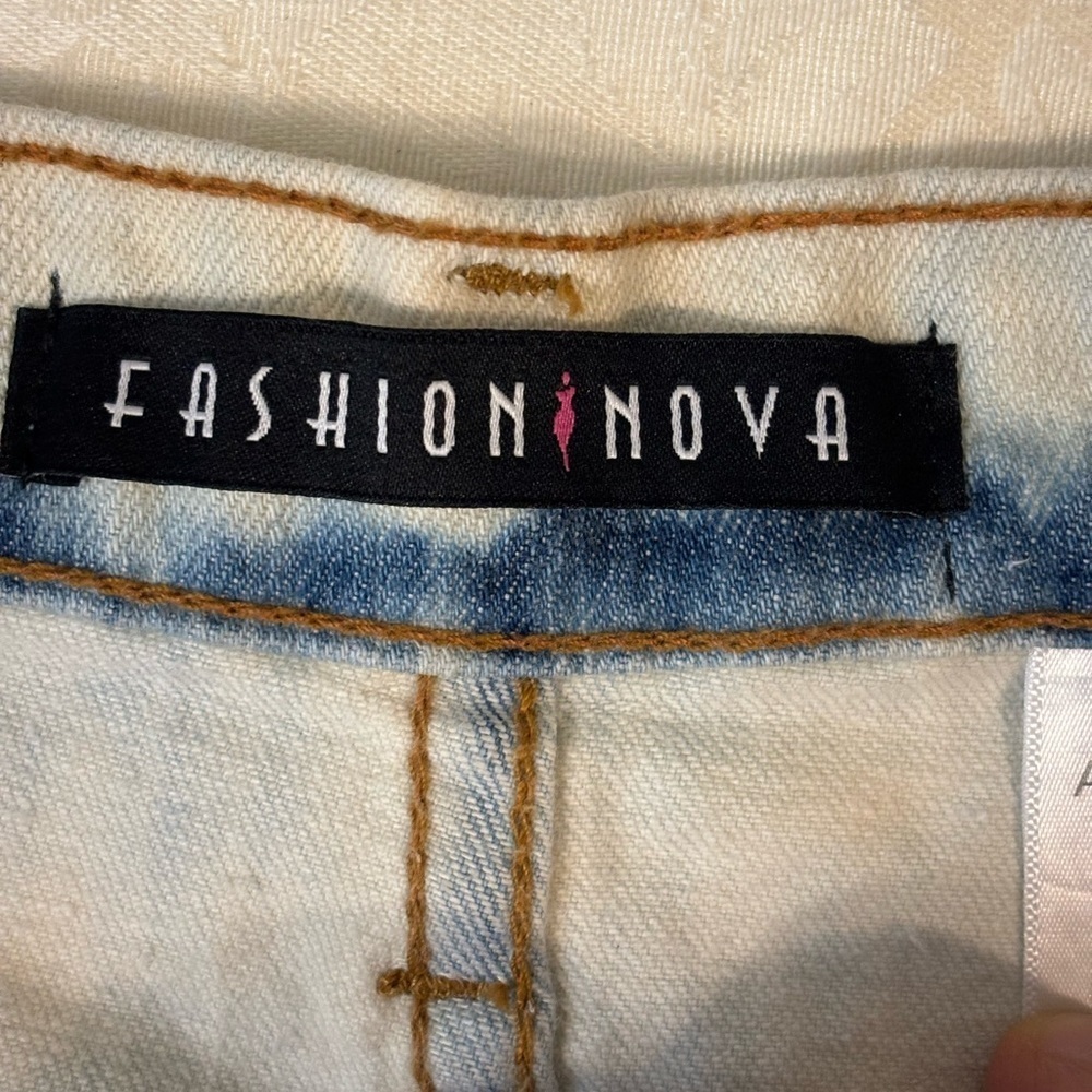 ❤️2/15 or 3/$21❤️ Fashion Nova Aphrodite Denim Skirt, Size Medium - Picture 11 of 13